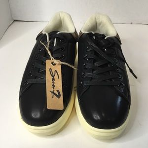 Seven7 sneakers